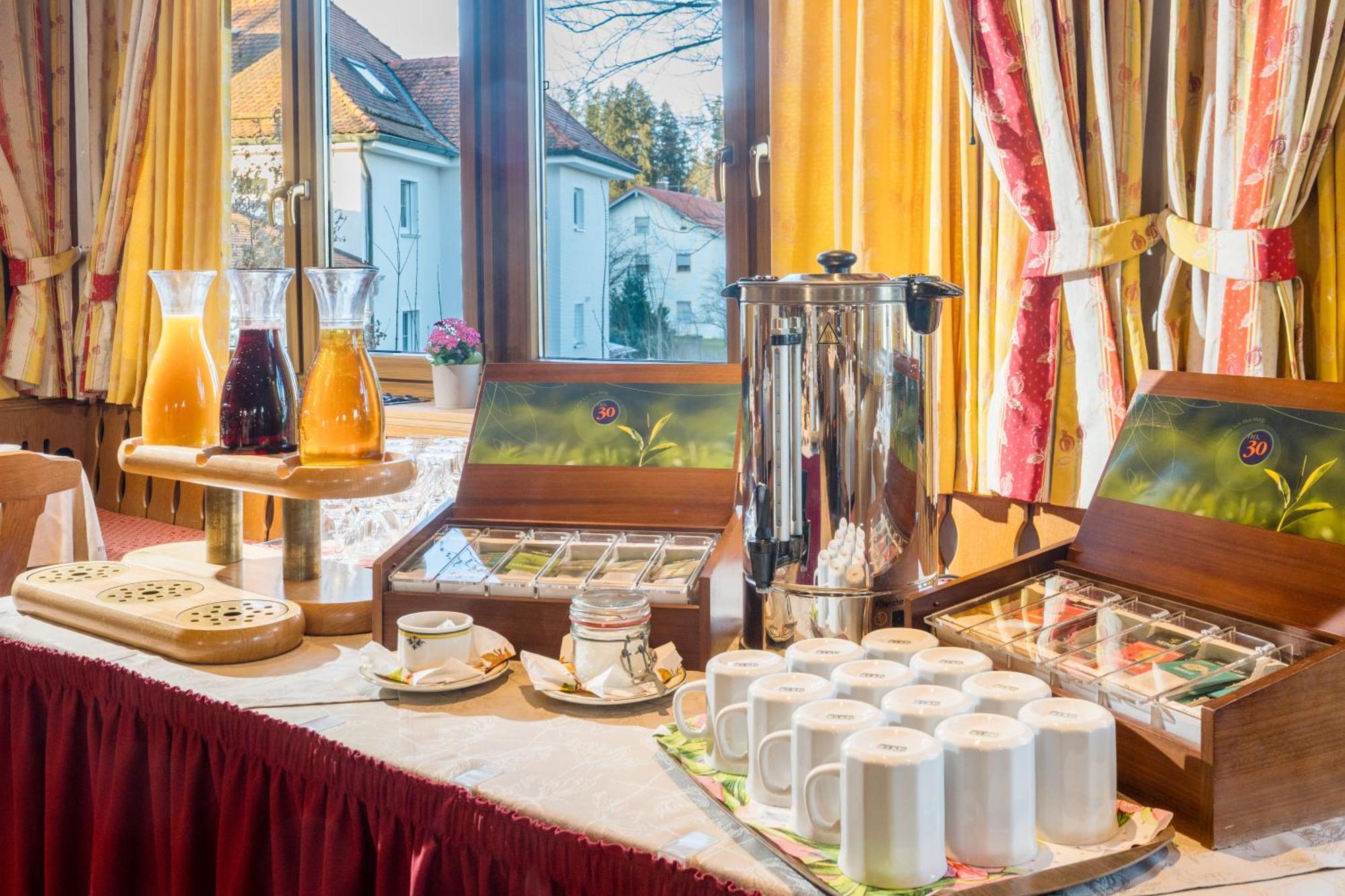 Hotel-Gasthof Huber เอเบอร์สแบร์ก ภายนอก รูปภาพ