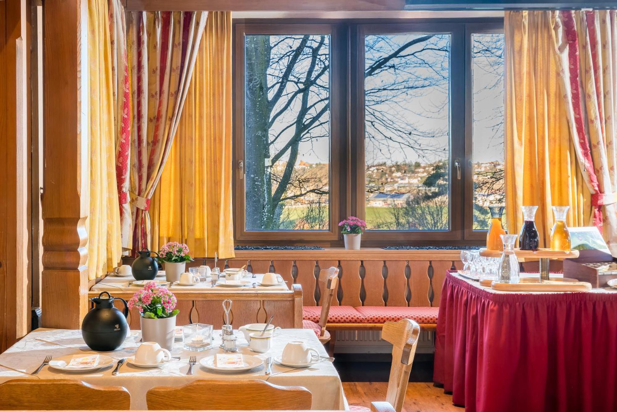 Hotel-Gasthof Huber เอเบอร์สแบร์ก ภายนอก รูปภาพ
